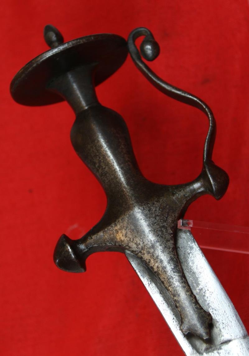 Historical 17th-18th Century Indian Tulwar Sword From the Siege and Relief Of Lucknow. Battle Trophy of Irish Captain Of the 32nd Foot, Capt. H.G.Browne V.C. From His Collection of Swords From The Battles & Defence. — image 2