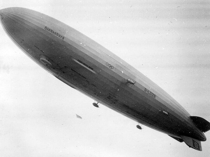 An Original German Olympic Games, Berlin 1936 Olympiad Enamel and Gilt Badge — image 4