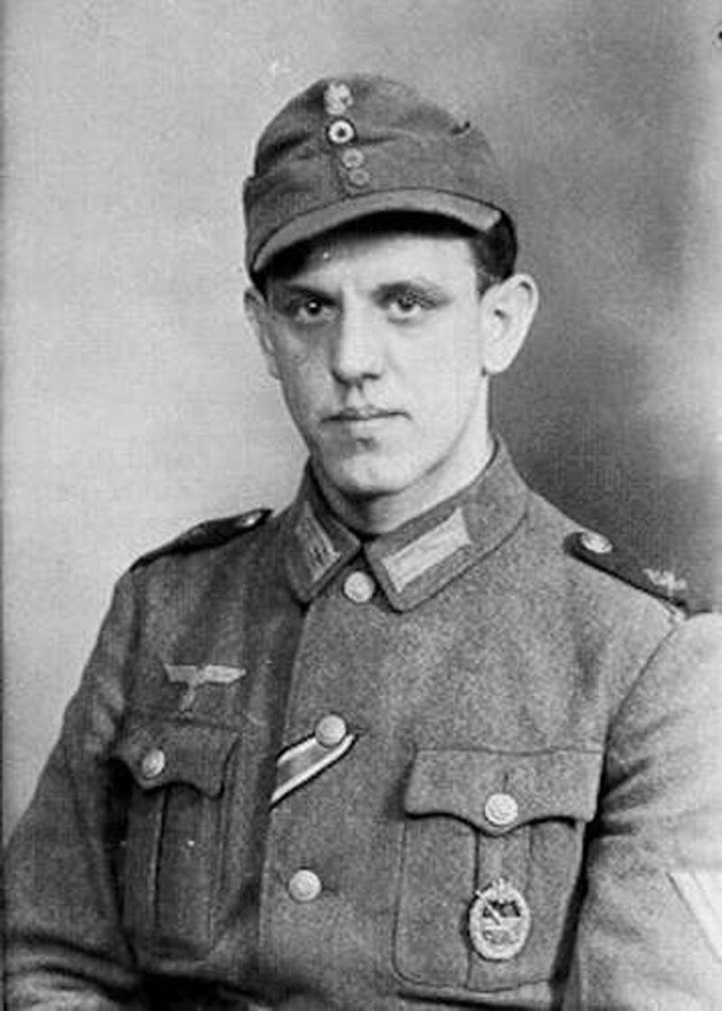 A Very Good Original, WW2, Kriegsmarine Coastal Artillery Combat Badge Kriegsabzeichen für die Marineartillerie FLL 43 – Friedrich Linden of Lüdenscheid — image 6