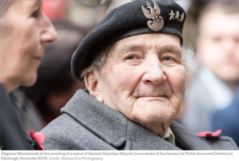 Original, 1939 Pattern WW2 Free Polish Forces (Army In Exile) Beret Side Cap Badge. Cast With Threaded Stem Mount — image 5