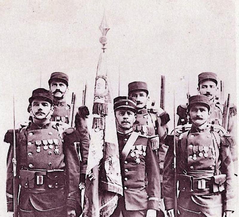 A Superb 19th-20th Century French 1886 Pattern Lebel Rifle Sword Bayonet & Frog. WW1 French Foreign Legion Issue — image 9