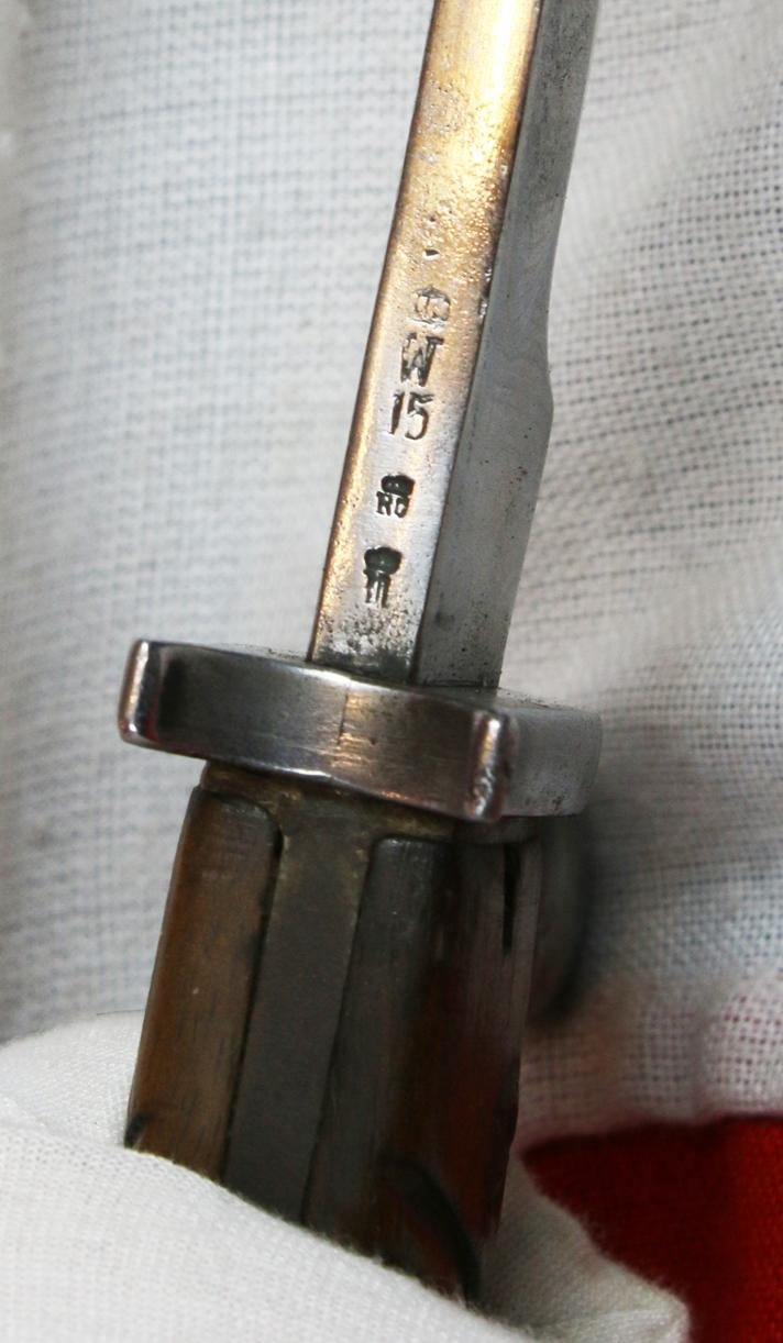 A Rare Early 'Long Eared' German WW1 'Butcher' Bayonet S98/05 o.S. (ohne Sage} with Leather and Steel Scabbard and Frog Belt Mount. By Simson & Co. Suhl. — image 5