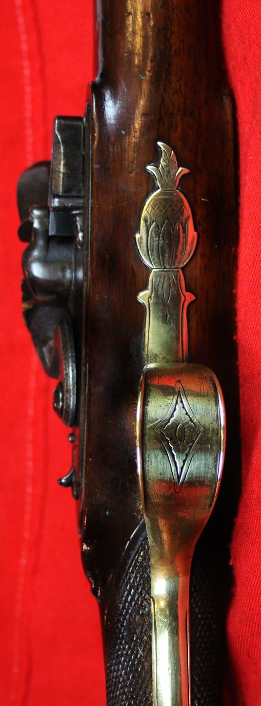 A Rare and Absolutely Spectacular, J. & W. Richards, All-Brass Flintlock Blunderbuss With Sprung Top Mounted Bayonet. Finest 'Juglans Regia' Walnut Stock. Circa 1800. Much Favoured by Ship's Captains — image 10