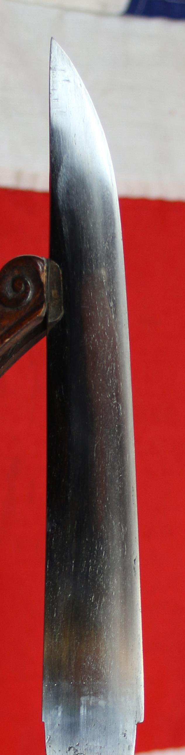 A Superb Antique, Shinto Era, Unokubi (鵜首) Zukuri Blade Tantō, 17th Century. Edo Matsushiro Sinano School Sinchu and Silver Koshirae. Just Arrived From A Premium Grade Collection, Previously Acquired Over Decades — image 6