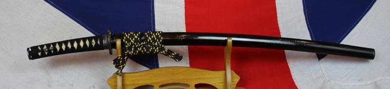 A Beautiful, Handsome & Most Elegant Samurai Katana Signed Toshinaga, That Is Both The Smith's Name & Represents to Long Life, Around 600 Plus Years Old. Late Nanboku-chō period (南北朝時代, Nanboku-chō jidai) & Leading into the Sengoku Jidai, Warring States — image 2