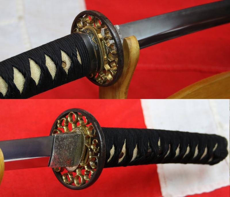 A Beautiful, Handsome & Most Elegant Samurai Katana Signed Toshinaga, That Is Both The Smith's Name & Represents to Long Life, Around 600 Plus Years Old. Late Nanboku-chō period (南北朝時代, Nanboku-chō jidai) & Leading into the Sengoku Jidai, Warring States — image 5