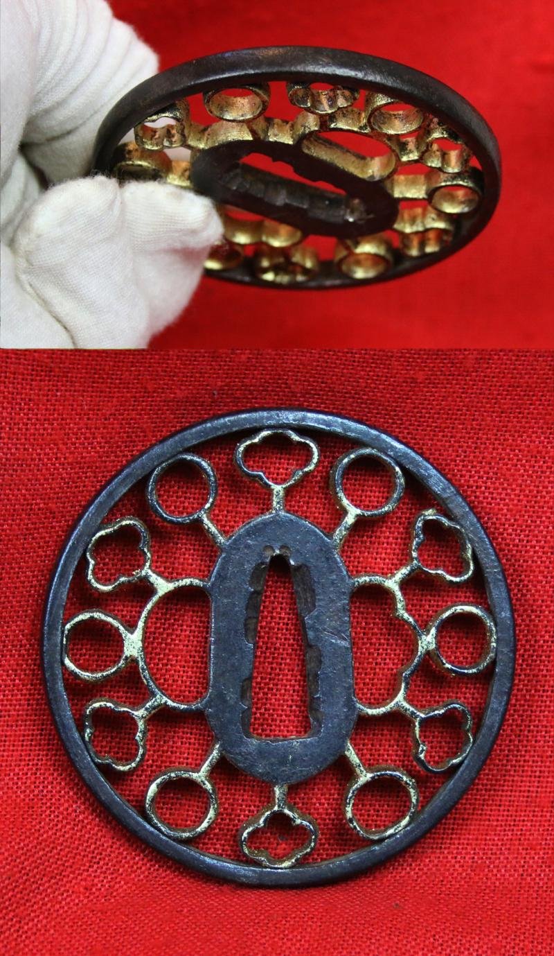 A Beautiful, Handsome & Most Elegant Samurai Katana Signed Toshinaga, That Is Both The Smith's Name & Represents to Long Life, Around 600 Plus Years Old. Late Nanboku-chō period (南北朝時代, Nanboku-chō jidai) & Leading into the Sengoku Jidai, Warring States — image 7