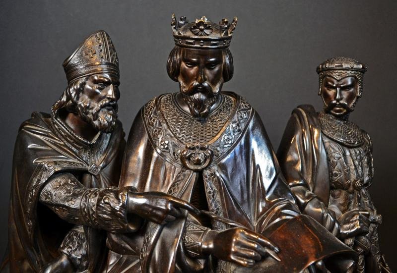 Most Rare and Intriguing, Original 1300's, Medieval Ecclesiastical Personal Bronze Seal Matrix of Two Figures Each in a Lancet Arch, Engraved At The Rim St Philip {the Apostle}. Over 700 Years Old. With Potential Connection to Kirkham Priory, Yorkshire — image 10