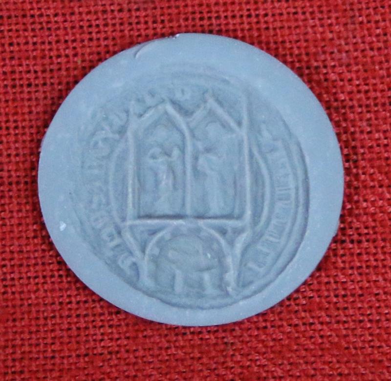 Most Rare and Intriguing, Original 1300's, Medieval Ecclesiastical Personal Bronze Seal Matrix of Two Figures Each in a Lancet Arch, Engraved At The Rim St Philip {the Apostle}. Over 700 Years Old. With Potential Connection to Kirkham Priory, Yorkshire — image 7