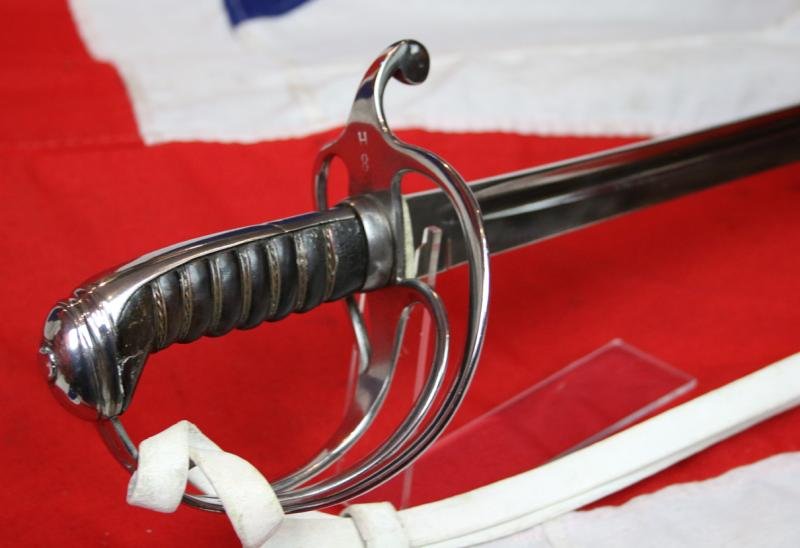 A Simply Superb Looking Original, Victorian, 8th King's Royal Irish Hussars 'Charge of the Light Brigade', 1821 Pattern, Hussar Trooper's Sword In Simply Amazing Fully Restored and Conserved Condition. With White Buff Hide Knot — image 4