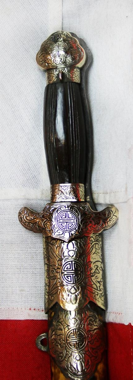 A Most Scarce Antique Ching Dynasty Chinese Shuāngjiàn (雙劍). A Twin-Sword Jian, Late 18th Early 19th century. Near Identical to Admiral Sir James Hanway Plumbridge's Sword in the National Maritime Museum Collection. His Sword Was a Single Blade Version — image 3