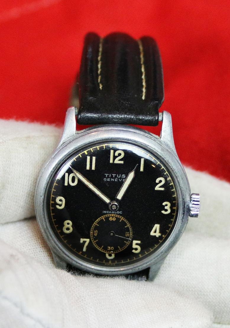 A Superb and Iconic WW2 German Luftwaffe Officer's 'Black Face' Watch By Titus, Geneva, {Switzerland} Incabloc. A Superb Original Artefact of WW2 German Aeronautical Warfare History — image 2