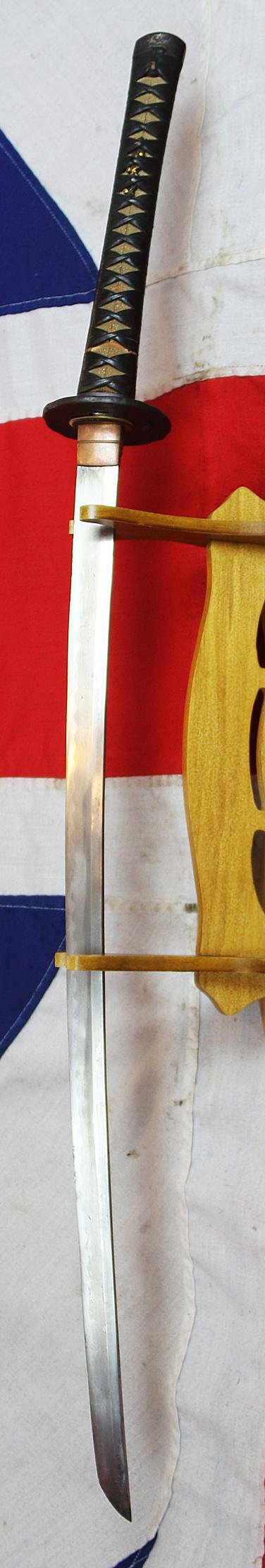 A Stunning Ancient Koto Museum Grade Long Katana, Circa 1480's Around 550 Years Old, all Original Edo Fittings, Entomological Kachimushi Tsuba and Suzumebachi Menuki — image 2