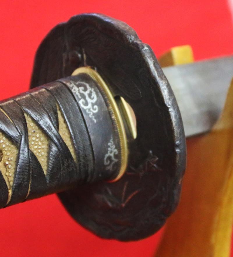 A Stunning Ancient Koto Museum Grade Long Katana, Circa 1480's Around 550 Years Old, all Original Edo Fittings, Entomological Kachimushi Tsuba and Suzumebachi Menuki — image 7