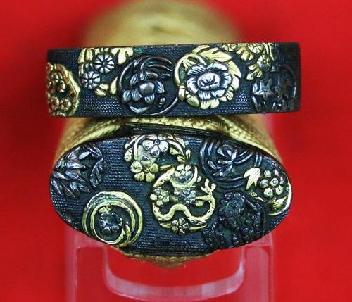 A Super and Most Beautiful Koto Wakazashi Circa 1550 With Original Edo Koshirae of Shakudo, Silver & Gold with a Nagoyamono Tsuba in Shakudo & Gold Prunus Tree With Nanako Ground and a Nanako Rim — image 9