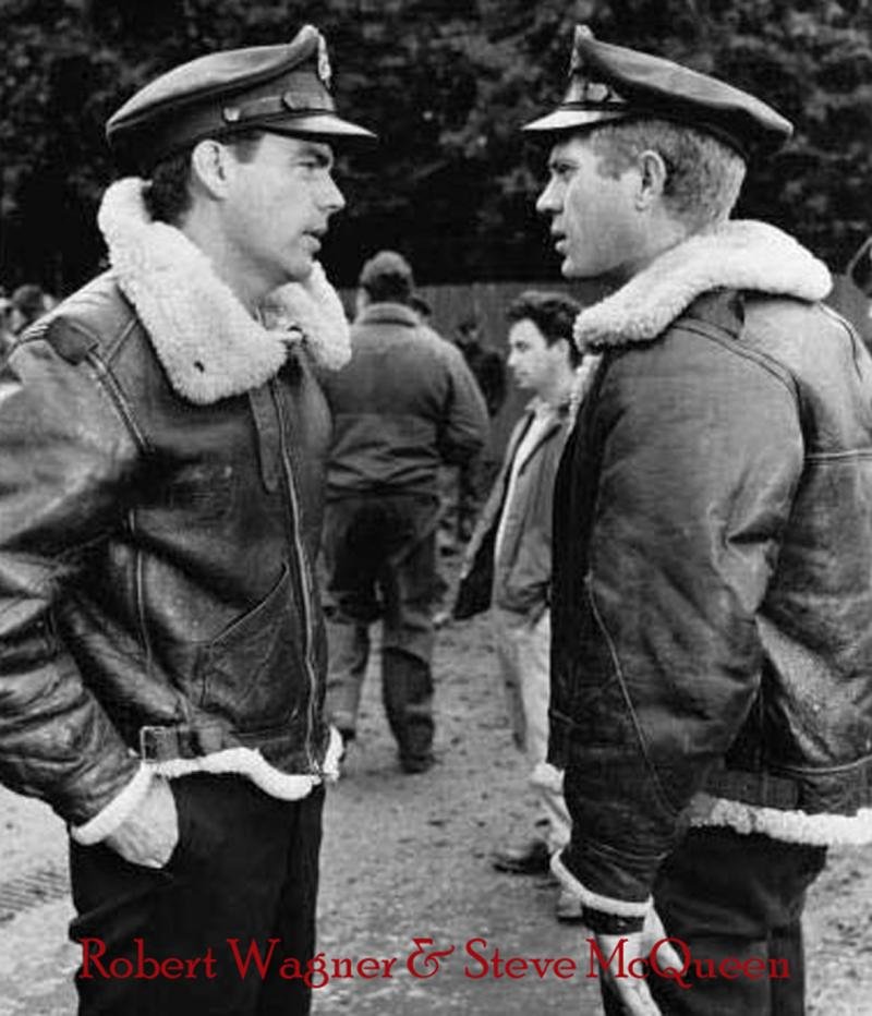 A Superb Piece Of WW2 Anglo American Aeronautical History, and An Absolute Beauty. An Original, 1940's B3 WW2 USAAF Pilots Sheerling Jacket. Perry Sportswear Co of Newburgh New York Contract. In Super, Wearable Condition — image 5