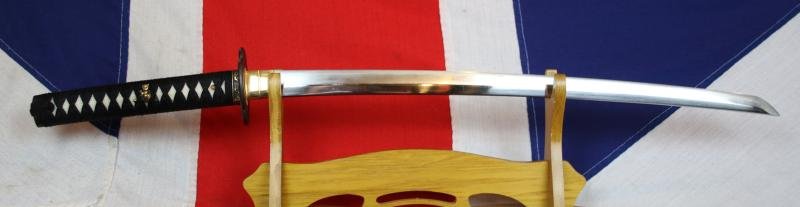 A Simply Stunning A Fabulous Original Antique Shinto Early Edo Period Chisa Katana. Wondrous Pure Gold and Shakudo Mounts Of The Tale of Momotarō, the Demon and The Monkey. Superbly Beautiful Blade Hamon and Hada Grain — image 5