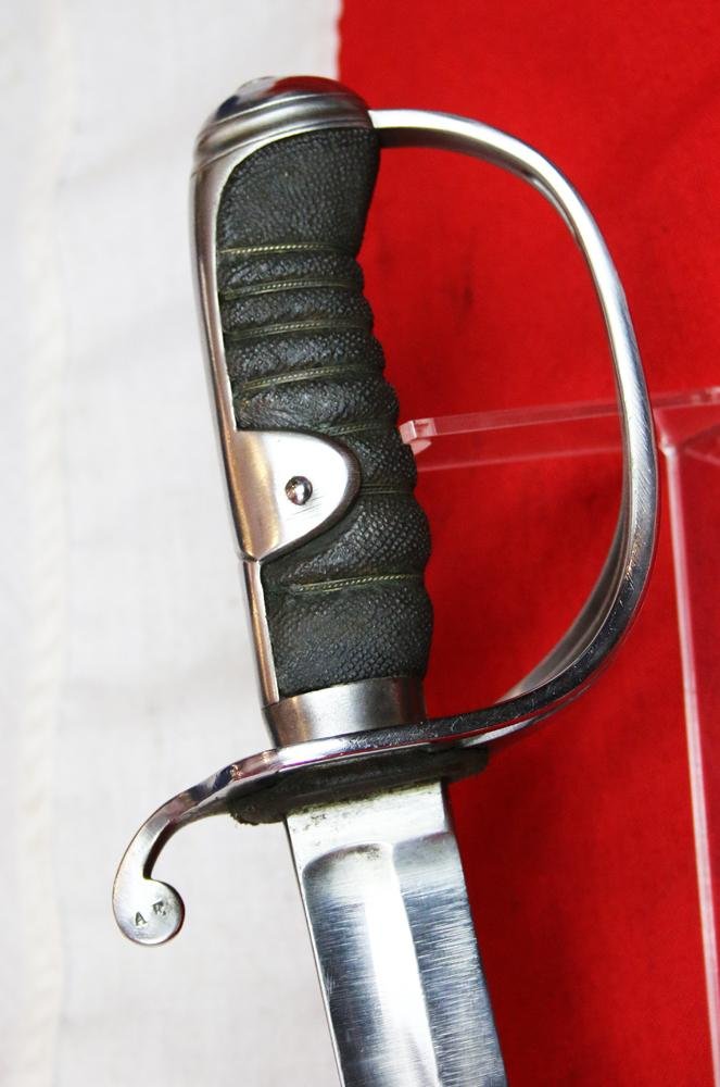 A Good 1821 Pattern Light Cavalry Sabre For Dragoons Hussars and Lancer's — image 3