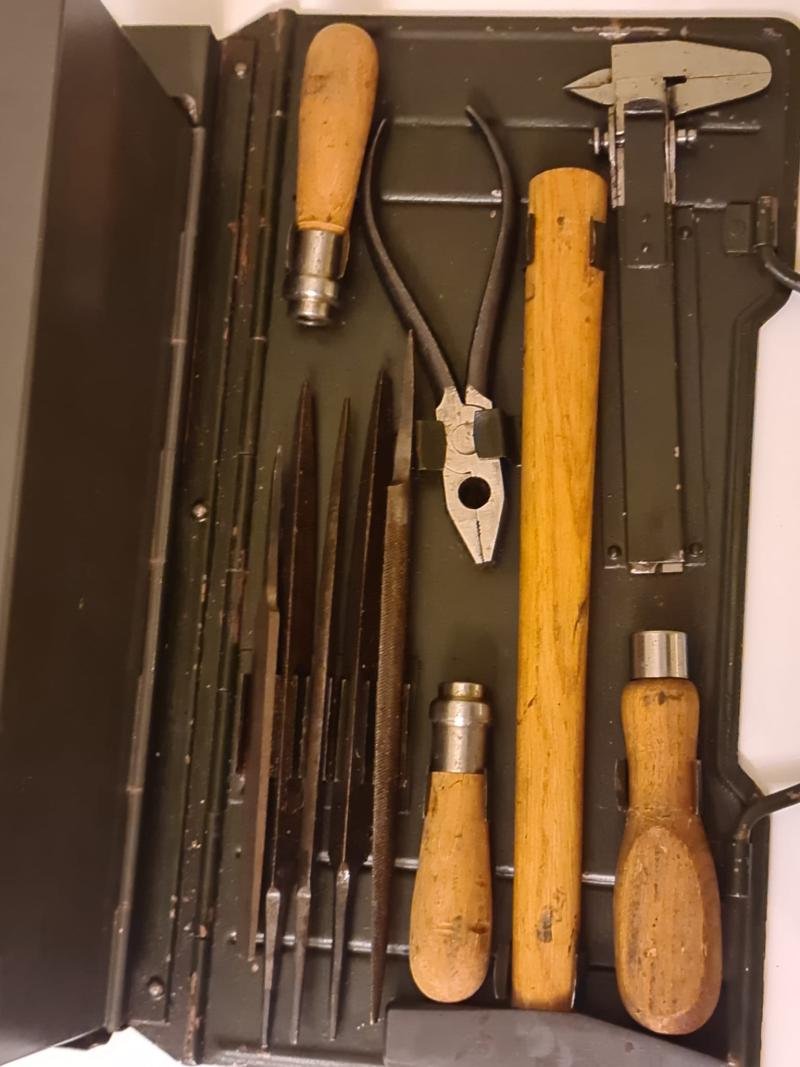 An Incredibly Rare And Immensely Desirable Original Collectors Item For Machine Gun Collectors. A 1938 Dated Mauser, WW2 German MG 34 Machine Gunners Tool Kit — image 6