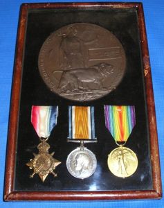 WW1 1914-15 TRIO & MEMORIAL PLAQUE IN A FITTED & …