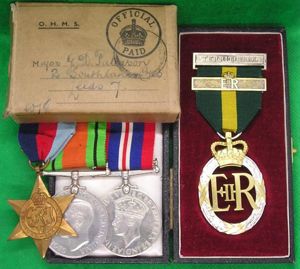 MINT BOXED WW2 MIDDLESEX REGIMENT OFFICERS GROUP WITH TD & …