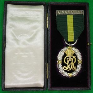 MINT CASED GV EFFICIENCY DECORATION (TD) 1930-1937