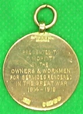 WW1 9ct GOLD WELCOME HOME / TRIBUTE MEDAL, PRESTON COLLIERY, NORTH SHIELDS — image 3