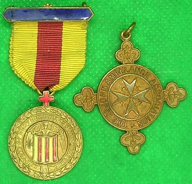 WW1 COUNTY OF NORTHUMBERLAND V.A.D WORKERS MEDAL 1914-1919 & ST.JOHNS AMBULANCE FOB — image 2