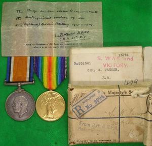 MINT BOXED WW1 PAIR WITH ORIGINAL DOCUMENTS, 51st HIGHLAND DIV …