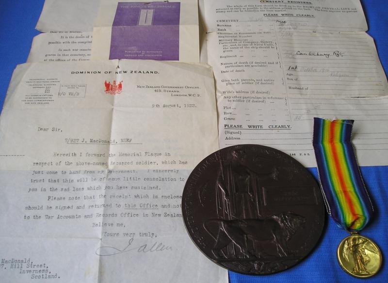 WW1 VICTORY MEDAL & MEMORIAL PLAQUE WITH ORIGINAL DOCUMENTS, 2nd CANTERBURY INFANTRY REGT N.Z.E.F, K.I.A F&F 1-10-1916 — image 2
