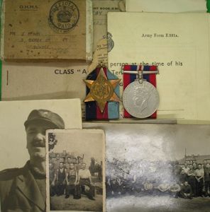 MINT BOXED WW2 MEDAL GROUP WITH ORIGINAL PHOTOS & DOCUMENTS, …