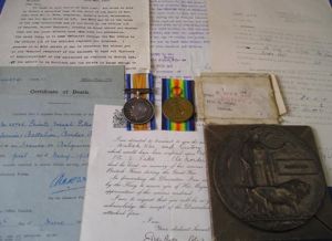 WW1 PAIR & PLAQUE WITH ORIGINAL DOCUMENTS, 8th BORDER REGIMENT, …