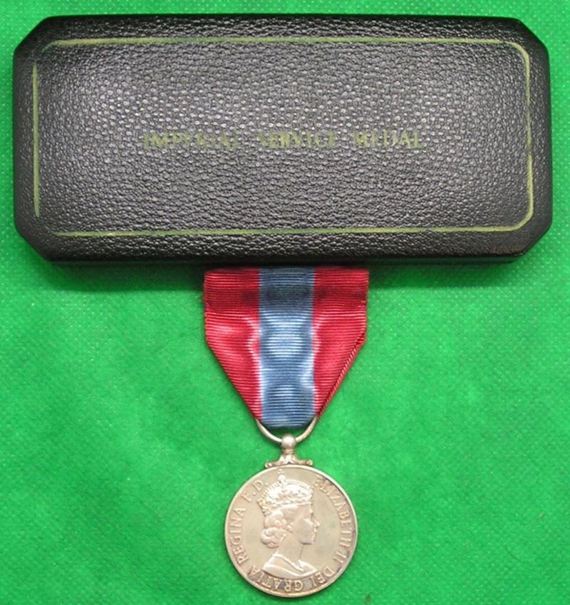 MINT CASED EIIR 2nd TYPE I.S.M, A POSTMAN FROM YORK — image 2