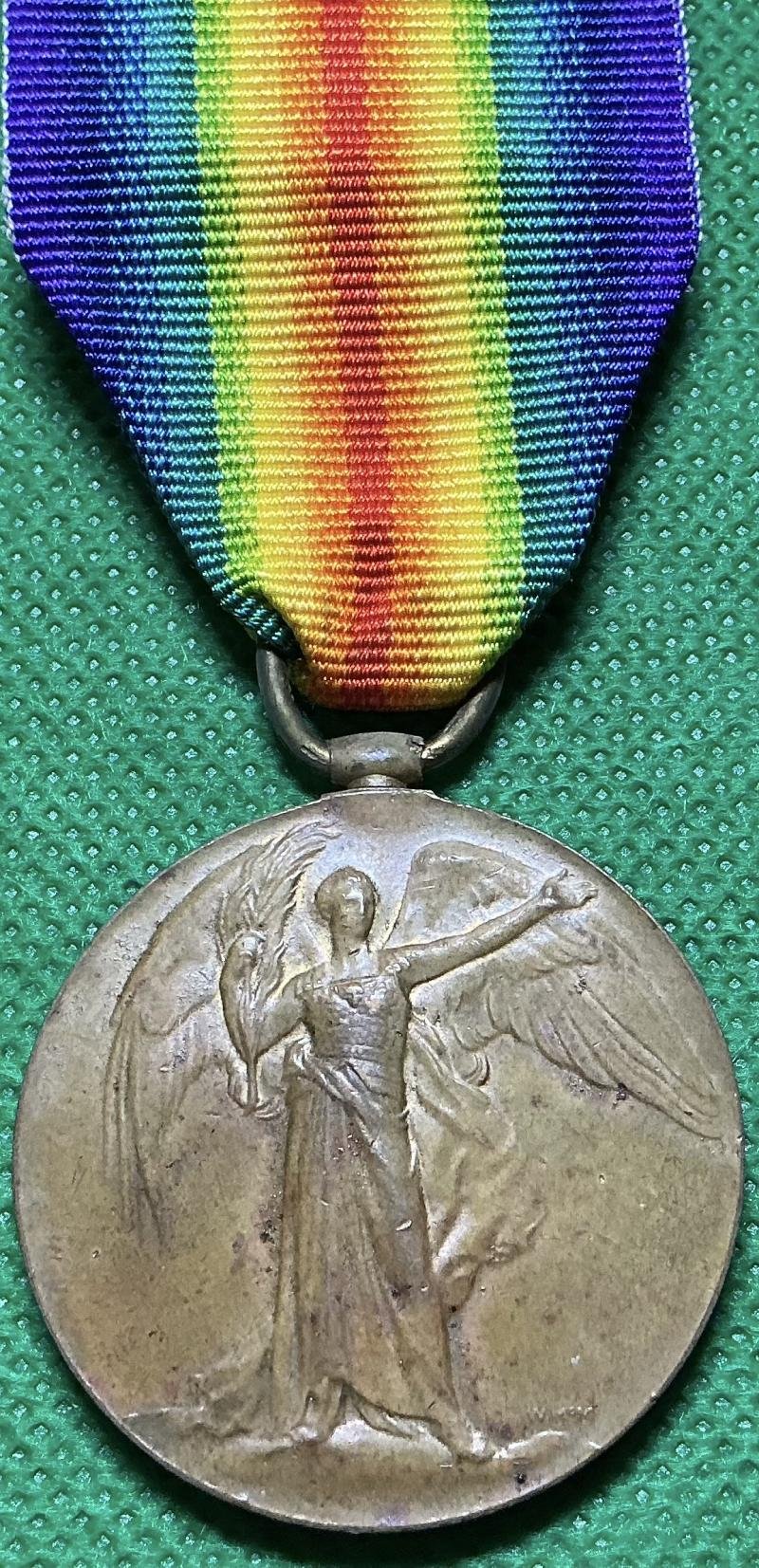 WW1 VICTORY MEDAL, 2nd ARGYLL & SUTHERLAND HIGHLANDERS, K.I.A F&F 25-9-1915, FIRST DAY OF LOOS, FROM MARYHILL — image 2