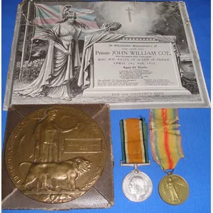 WW1 PAIR & MEMORIAL PLAQUE, 25th NORTHUMBERLAND FUSILIERS / TYNESIDE …