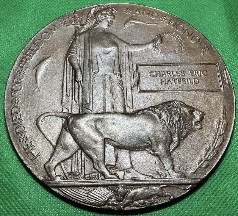 WW1 MEMORIAL PLAQUE, EAST KENT YEOMANRY OFFICER, MC RECIPIENT & FIRST CLASS CRICKETER, K.I.A F&F 21-9-1918 — image 2