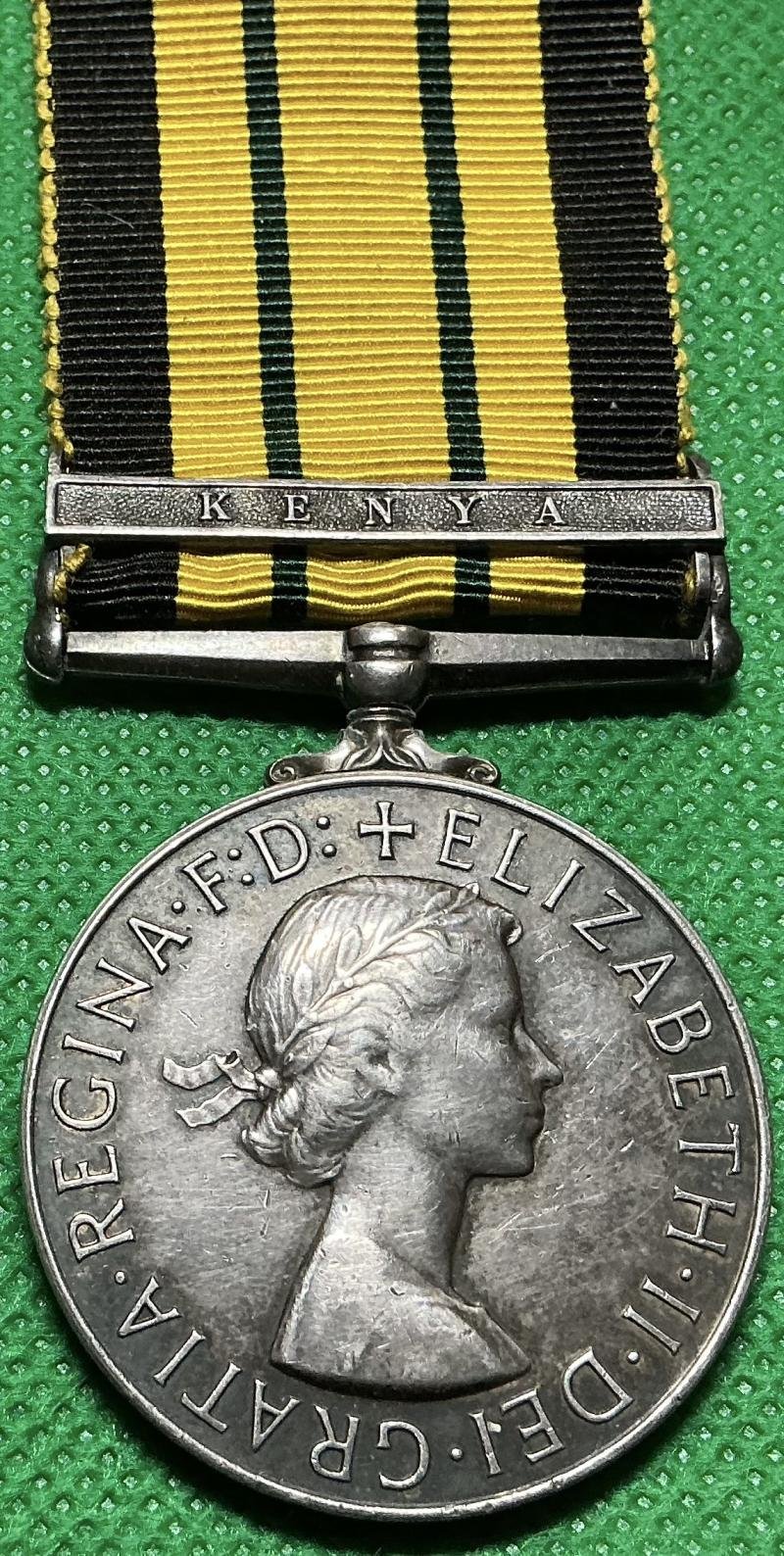 EIIR AGS KENYA, ROYAL IRISH FUSILIERS — image 2