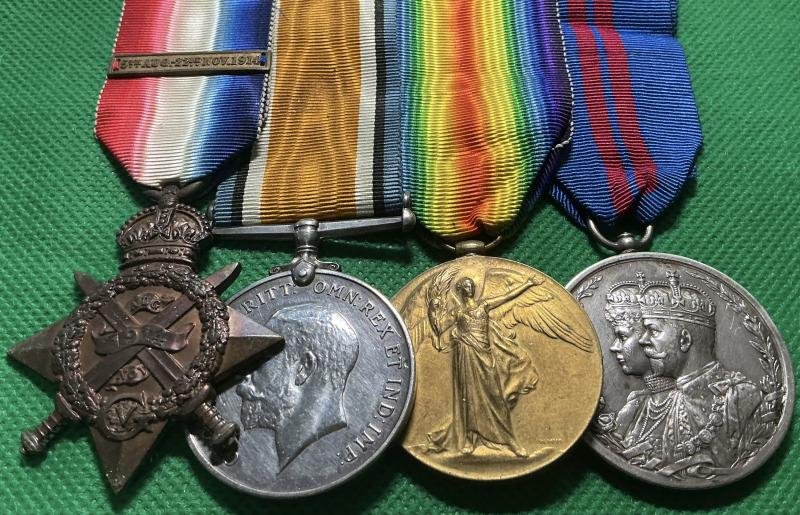 WW1 1914 MONS STAR & BAR TRIO WITH 1911 DELHI DURBAR, 2nd GORDON HIGHLANDERS, D.O.W F&F 1-11-1914, FROM THE SHETLAND ISLANDS — image 2