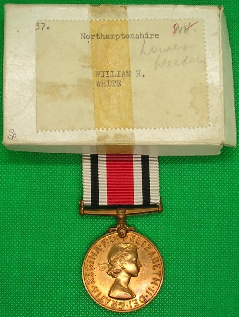 MINT BOXED EIIR 2nd TYPE SPECIAL CONSTABULARY FAITHFUL SERVICE MEDAL, NORTHAMPTONSHIRE CONSTABULARY — image 2