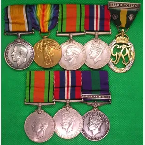 FATHER & SON WW1 & WW2 FAMILY GROUP, WORCESTER REGIMENT …