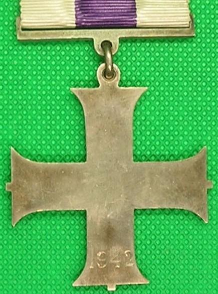 WW2 1942 DATED MILITARY CROSS — image 3
