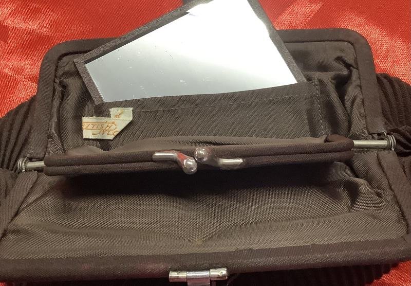 WWII LADIES HANDBAG — image 3