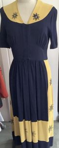 1940,s LADIES DRESS NAVY/YELLOW