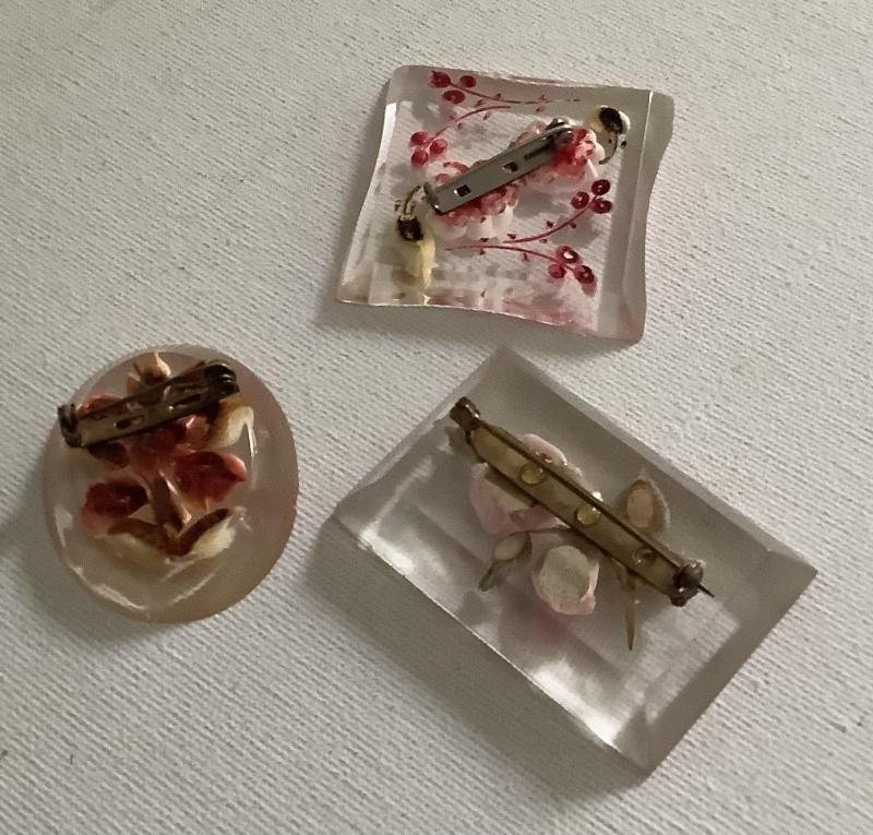 WARTIME LUCITE BROOCHES — image 2