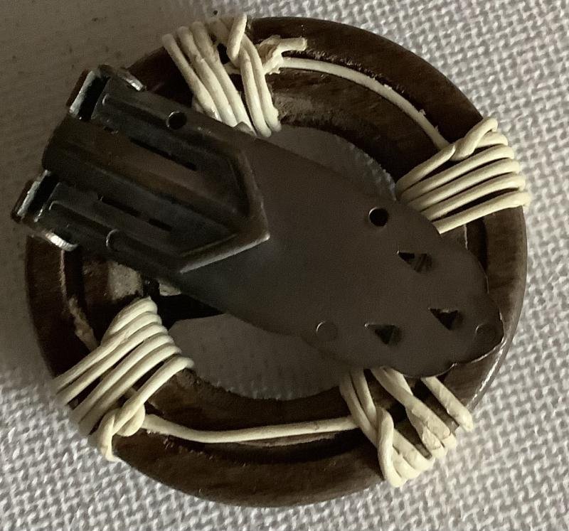 WARTIME BAKELITE SAILORS TIE CLIP PIN — image 2