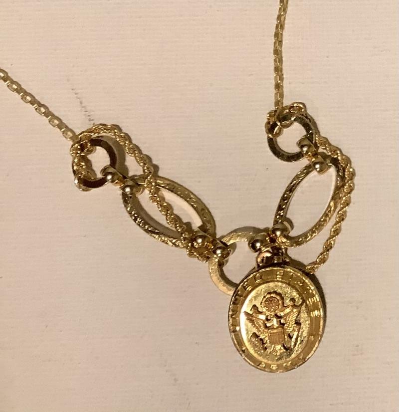 WWII ARMY SWEETHEART BOXED NECKLACE — image 2