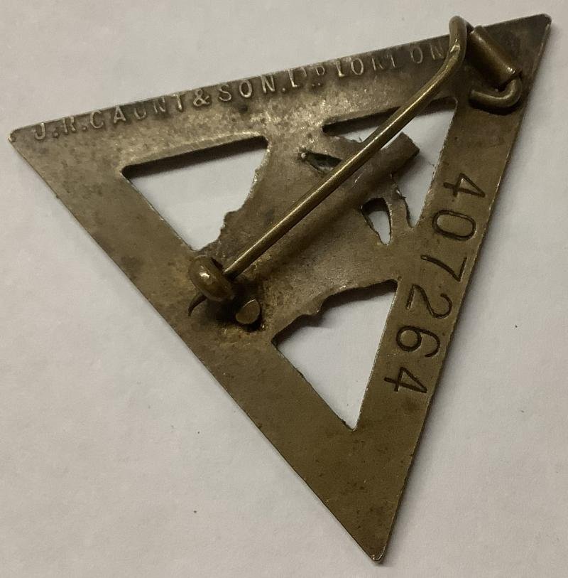WWI BRASS ON WAR SERVICE BADGE — image 2