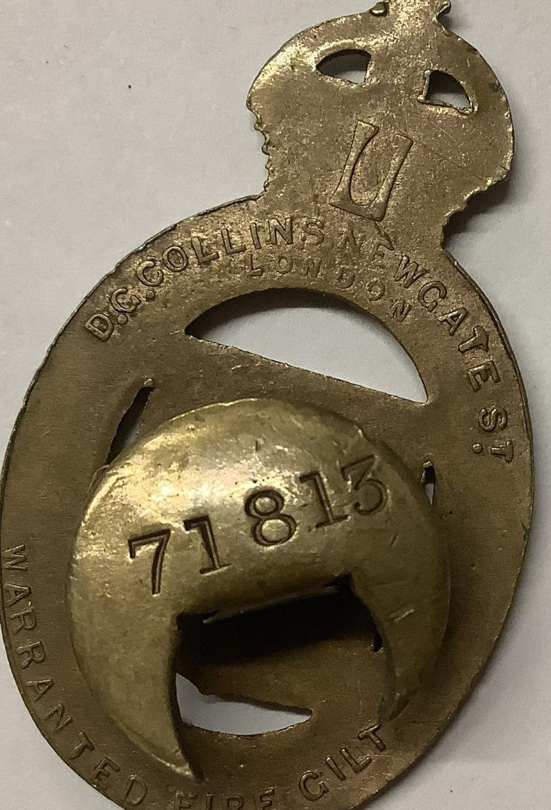WWI ORIGINAL ON WAR SERVICE LAPEL BADGE — image 2