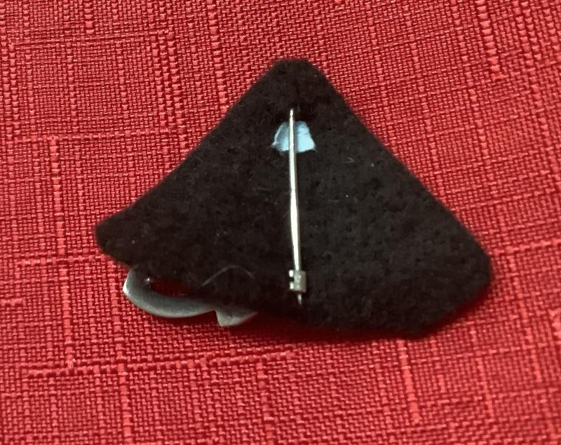 WWII ROYAL ARTILLERY SWEETHEART BROOCH — image 2