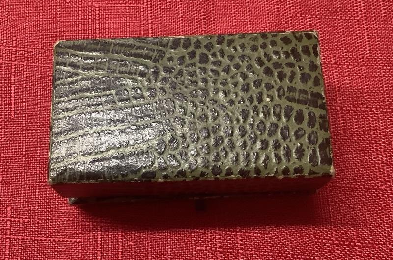 WWII MACHINE GUN CORPS SWEETHEART BROOCH — image 2